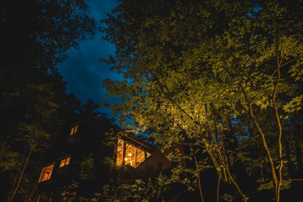 Вилла ロックフォレスト北軽井沢 Экстерьер фото